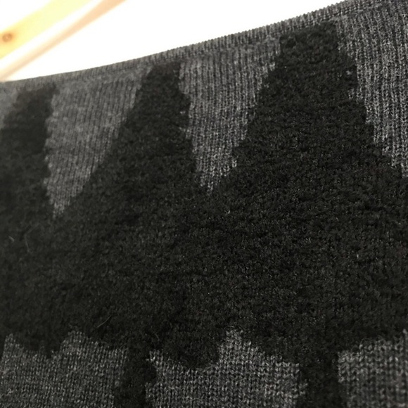 SKULL CASHMERE BELINDA Wool Blend Dress
Black Gray Knit Sweater Fall Tunic - Picture 8 of 12